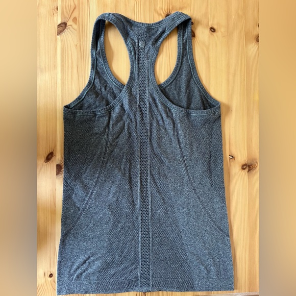 Lululemon swiftly tech tank top - Picture 2 of 6